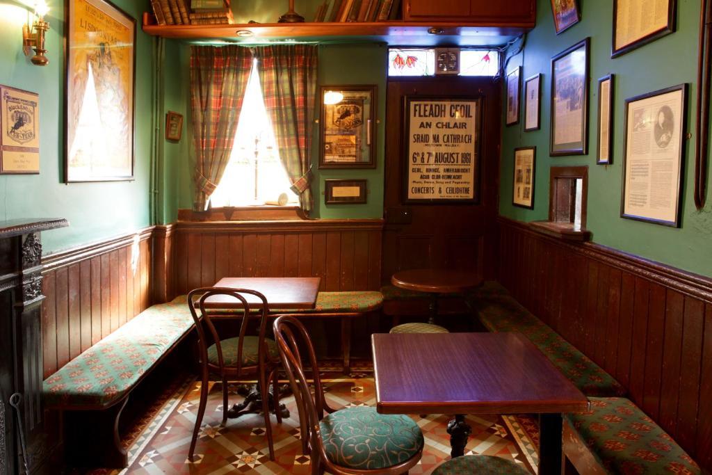 Crotty'S Pub & Accommodation Kilrush Exterior foto