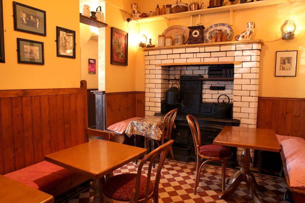 Crotty'S Pub & Accommodation Kilrush Exterior foto